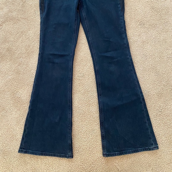 Calvin Klein Mid-Rise Flare Jeans - Picture 2 of 6